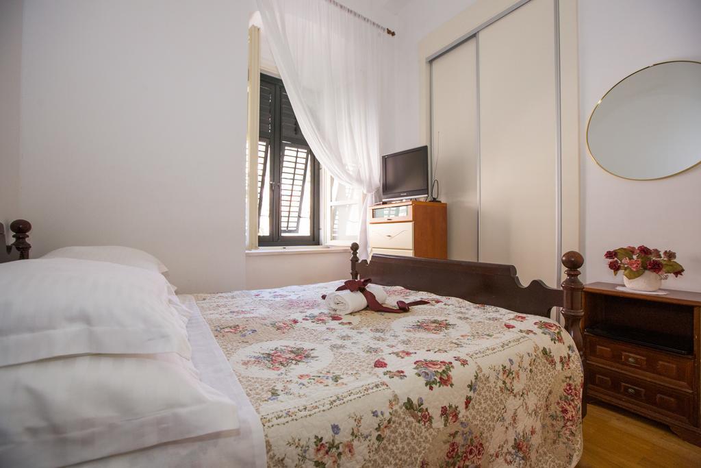 Old Town Heart Apartment ดูบรอฟนิก ภายนอก รูปภาพ